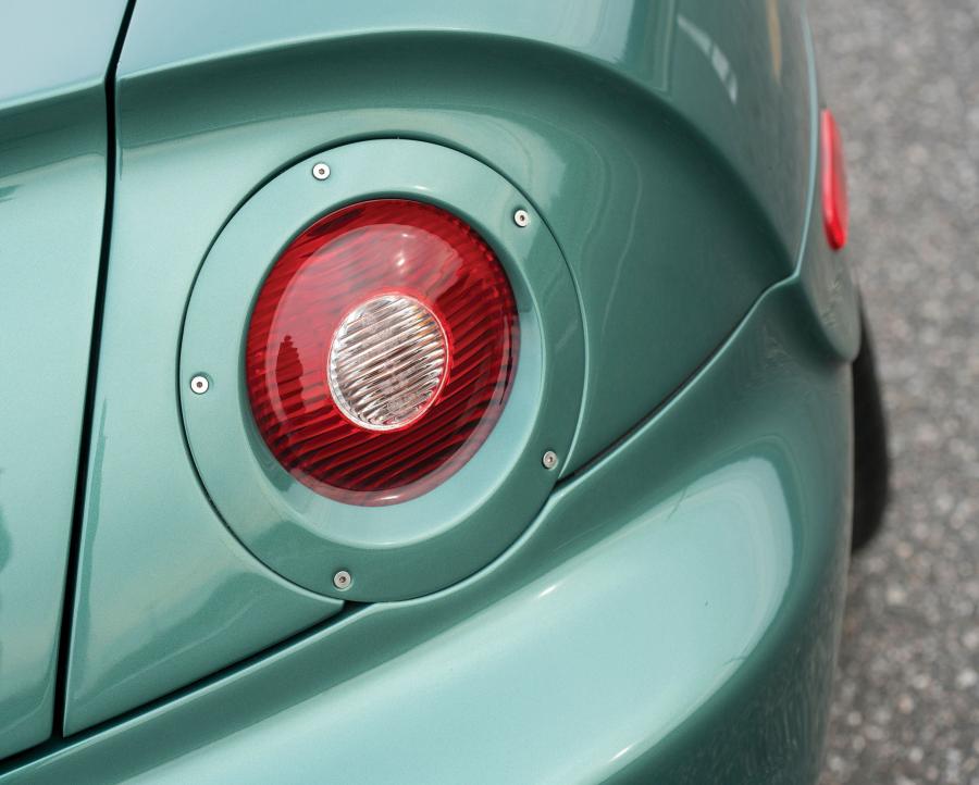 Детали экстерьера Aston Martin DB AR1 Zagato 2003 года  (NA) (фото 13 из 51)